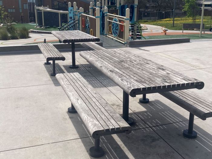 Herz playground picnic tables accessible
